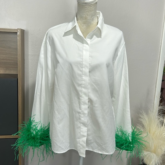 Poplin Oversized Feather Cuff Shirt - Picture 2 of 9